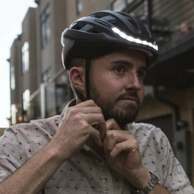 Casque Vélo Clignotant Lumos Kickstart Avec Feu Stop - Noir 5 Casque Vélo Clignotant Lumos Kickstart Avec Feu Stop - Noir – Image 3