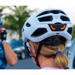 Casque Vélo Route Connecté Intercom Bluetooth C1 Sena 13 Casque Vélo Route Connecté Intercom Bluetooth C1 Sena -Casques vélo Soldes Magasin casque velo led c1 sena