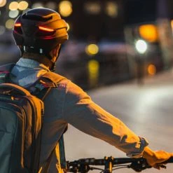 Casque Vélo Lumineux à Clignotants Ultra Lumos Noir 13 Casque Vélo Lumineux à Clignotants Ultra Lumos Noir -Casques vélo Soldes Magasin casque velo lumineux a clignotants ultra lumos noir full 6