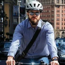 Casque Vélo Urbain Noir Pedelec 2.0 Abus Avec Lumière Arrière -Casques vélo Soldes Magasin casque velo urbain noir pedelec 2 0 abus avec lumiere arriere full 4