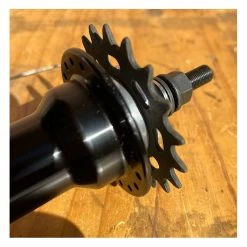 Moyeu COLLECTIVE C2 Arrière Noir -Casques vélo Soldes Magasin moyeu collective c2 arriere noir 3