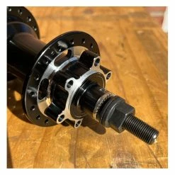 Moyeu COLLECTIVE C2 Arrière Noir -Casques vélo Soldes Magasin moyeu collective c2 arriere noir 4